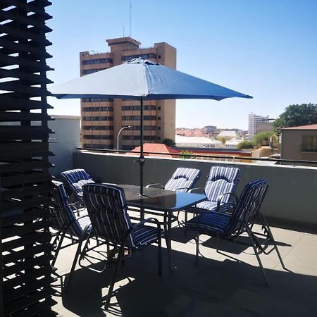 Home Away From Home Windhoek Esterno foto